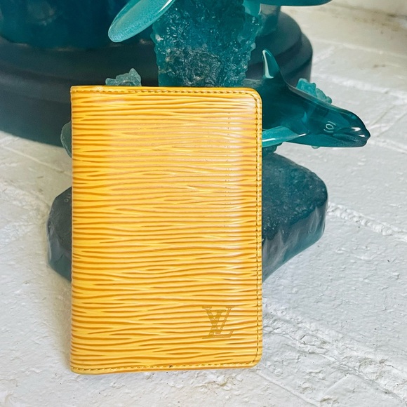 Louis Vuitton Vibrant Yellow Card Case - Picture 1 of 12